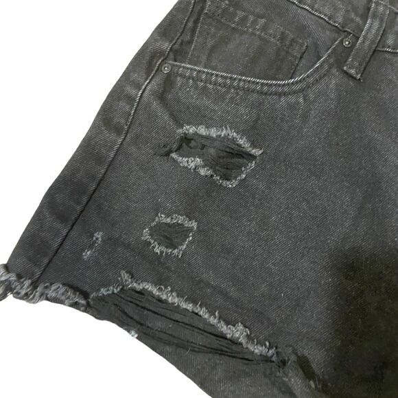 Refuge Distressed Shorts Raw Hem Black Jean Denim Short Chelsea Size 7 Rock Punk - Picture 8 of 16